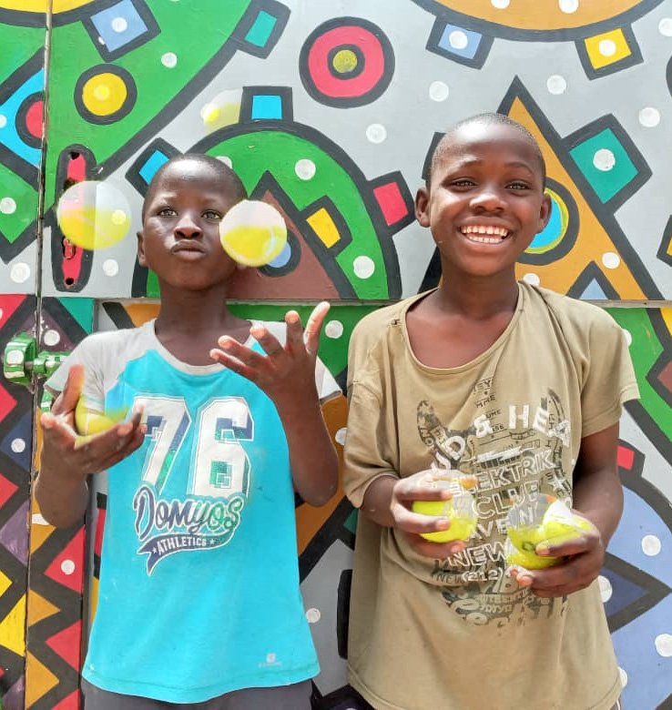                     KASSA DE ACOGIDA PILUSION PARA LOS NIÑOS DE LA CALLE   